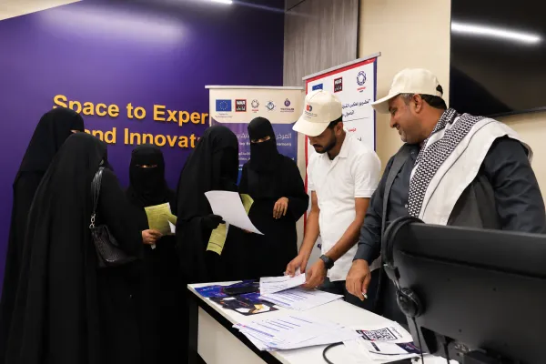 بنوك التمويل الأصغر تفتح أبوابها للمستفيدات: دورة "الشمول المالي الرقمي" تضع الشابات على خارطة الاقتصاد الحديث