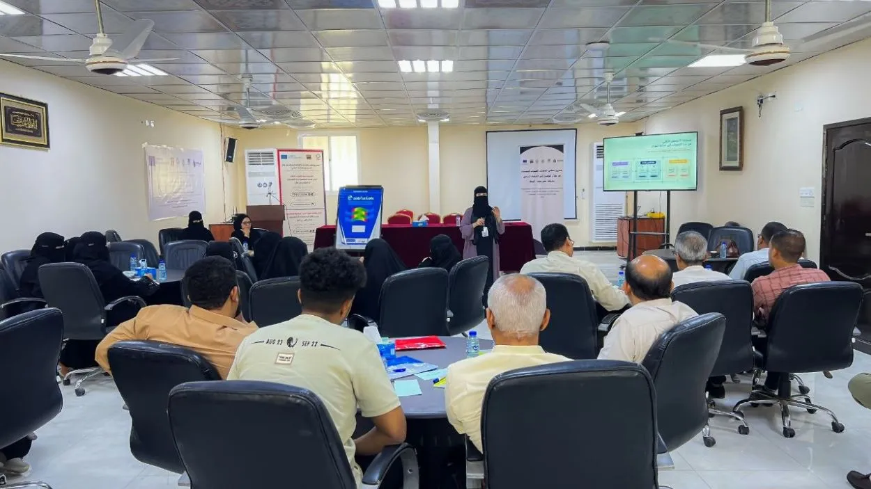 مؤسسة تنمية القيادات الشابة تختتم برنامج تدريب المدربين (TOT) لـ 25 أكاديمياً بجامعة حضرموت